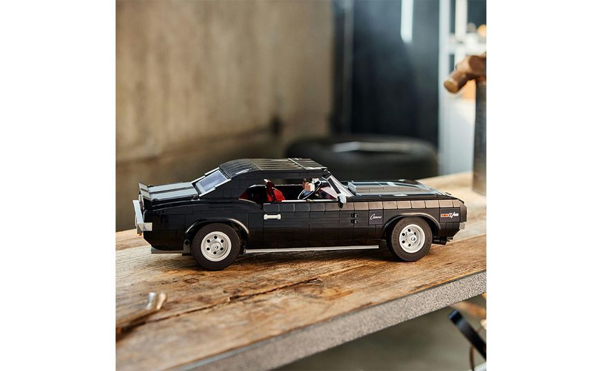 Конструктор LEGO Icons Chevrolet Camaro Z28 (10304) T5752 фото