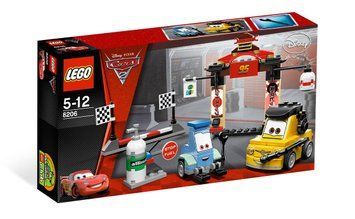 Конструктор LEGO Disney Токійський піт-стоп (8206) T7884K фото