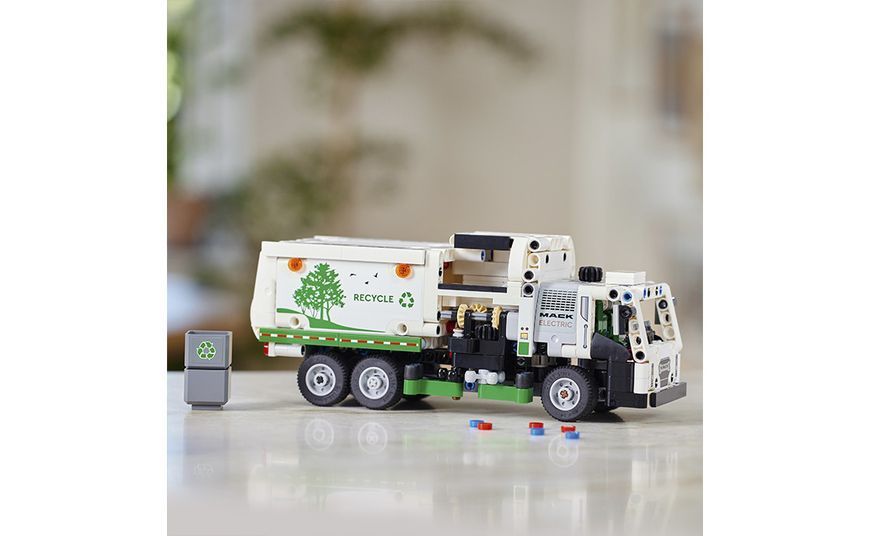 Конструктор LEGO Technic Сміттєвоз Mack LR Electric (42167) T2789K фото