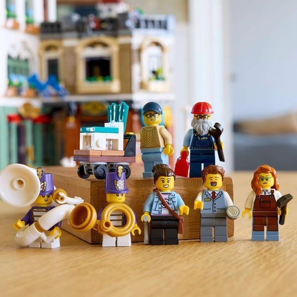 Конструктор LEGO Icons 11371 Icons Shopping Street T3371K фото