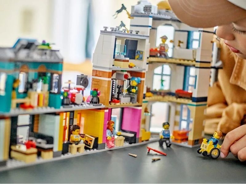 Конструктор LEGO Creator 3 в 1 Мейн-стріт (31141) T7932K фото