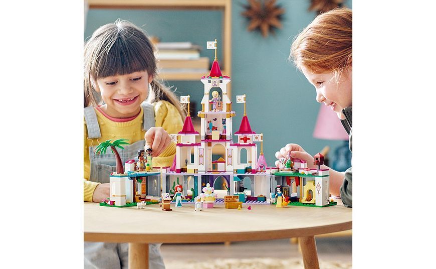 Конструктор LEGO I Disney Princess Замок неймовірних пригод (43205) T4914K фото