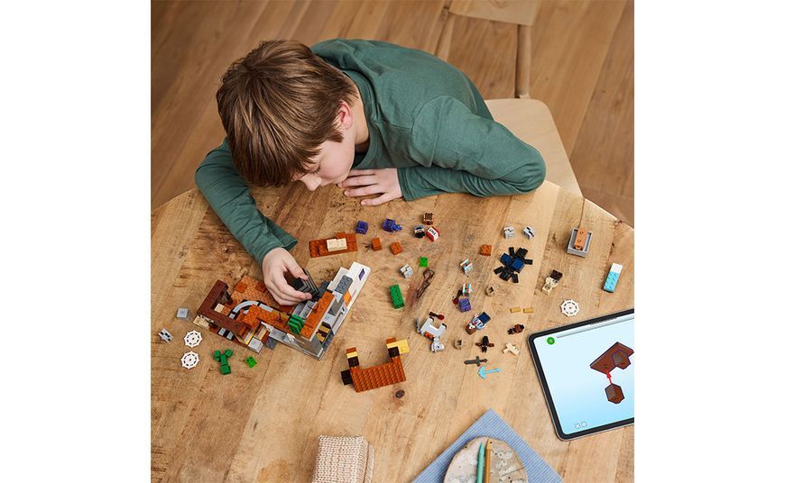 Конструктор LEGO Minecraft Занедбана шахта в безплідних землях (21263) T5433K фото
