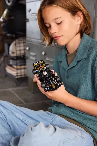 Конструктор LEGO Speed Champions (77252) APXGP Team Race Car T2377K фото