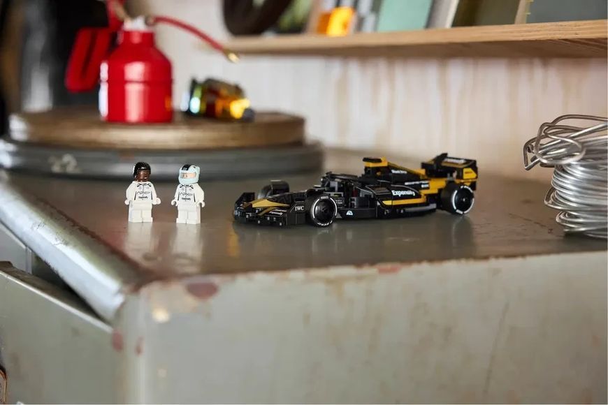 Конструктор LEGO Speed Champions (77252) APXGP Team Race Car T2377K фото
