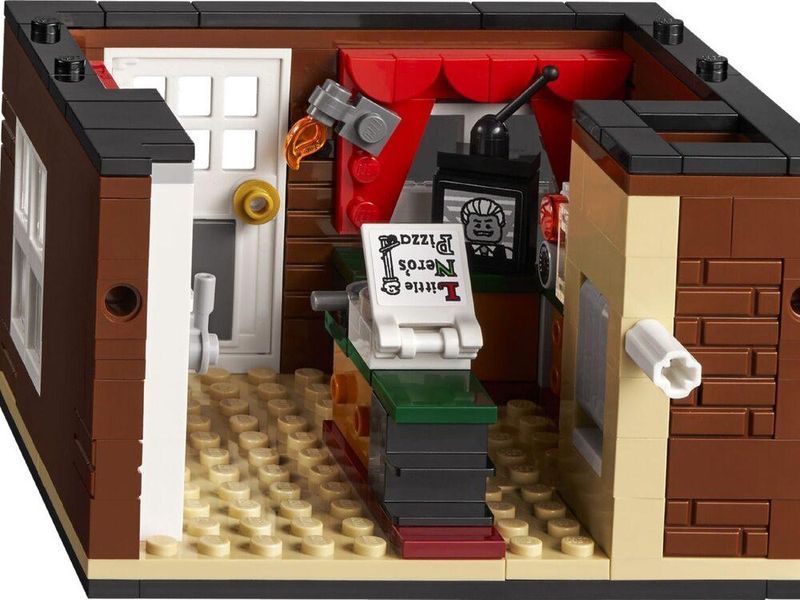 Конструктор LEGO Ideas Один вдома (21330) T2024 фото