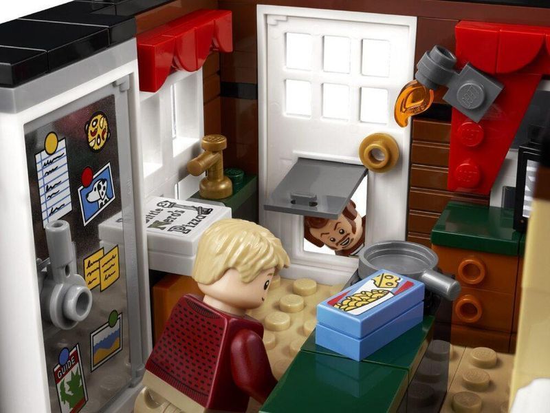 Конструктор LEGO Ideas Один вдома (21330) T2024 фото