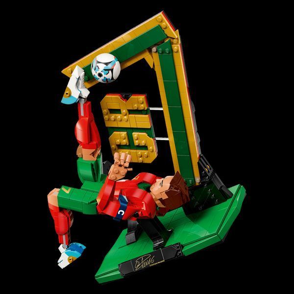 Конструктор LEGO Editions 43016 Cristiano Ronaldo - Football Legend T2026K фото